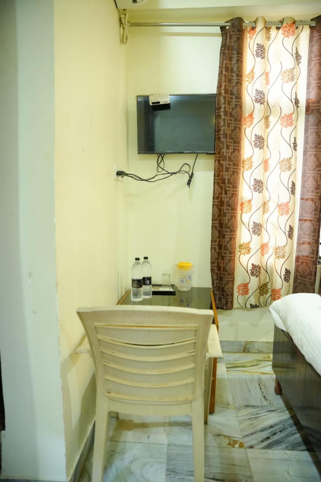 Hotel Sachidanand Ширди Экстерьер фото