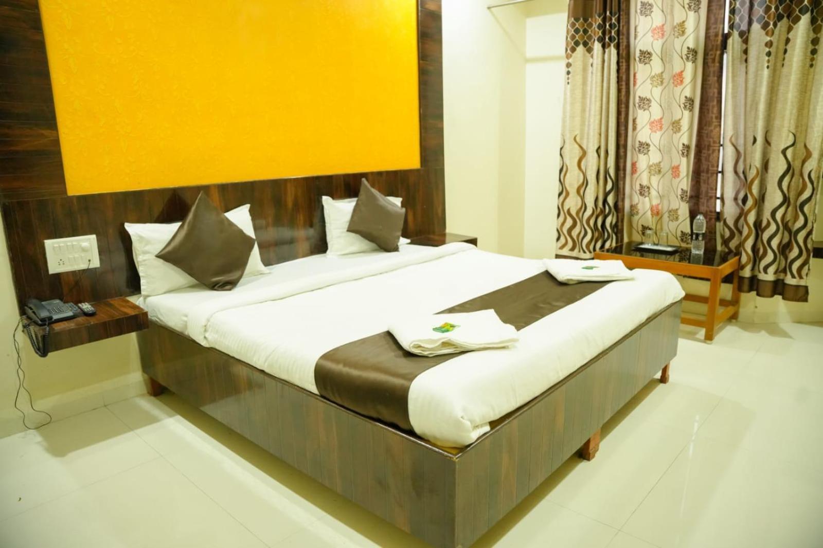 Hotel Sachidanand Ширди Экстерьер фото