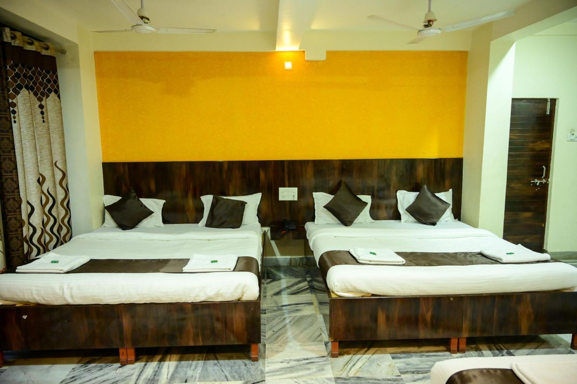 Hotel Sachidanand Ширди Экстерьер фото