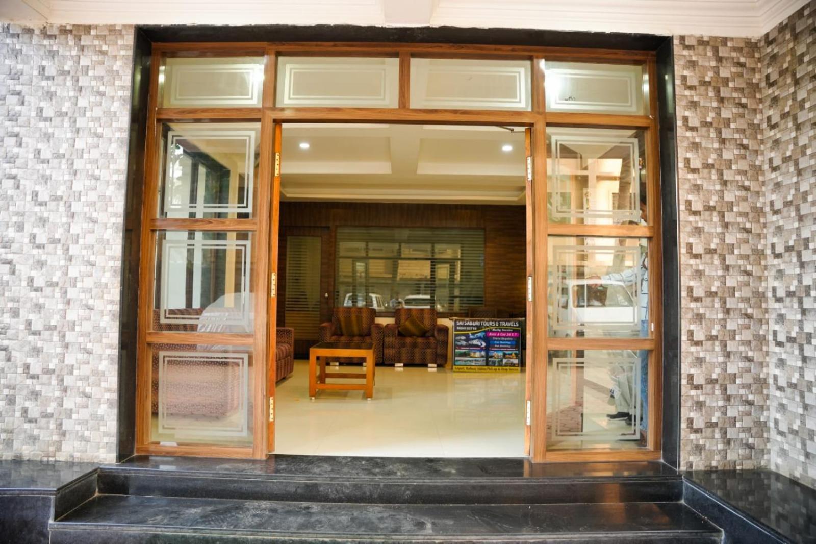 Hotel Sachidanand Ширди Экстерьер фото