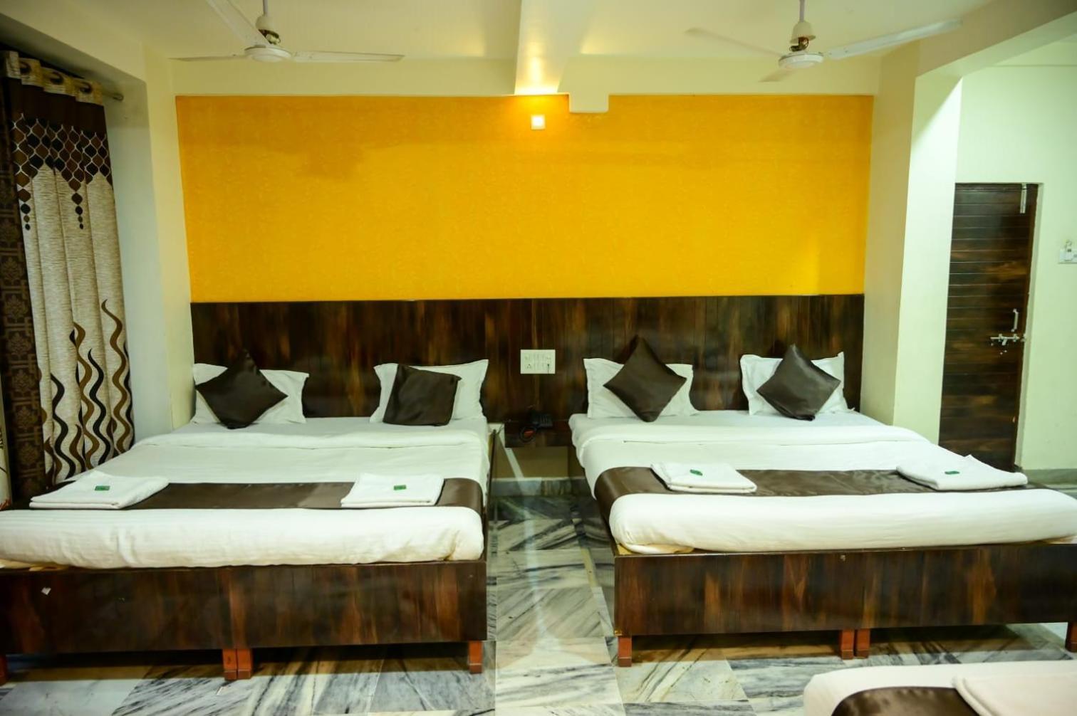 Hotel Sachidanand Ширди Экстерьер фото