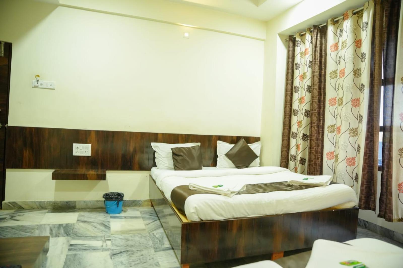 Hotel Sachidanand Ширди Экстерьер фото
